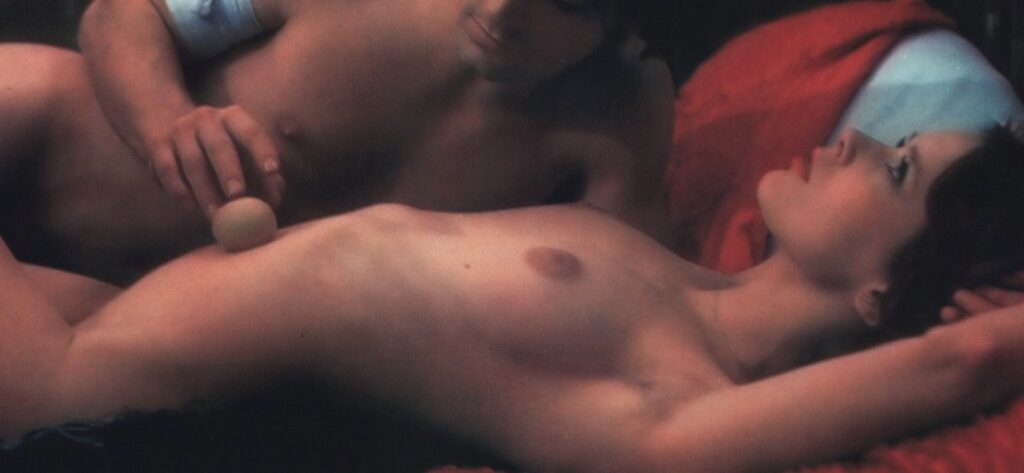 Joe Dallesandro and Sylvia Kristel in La marge (1976)