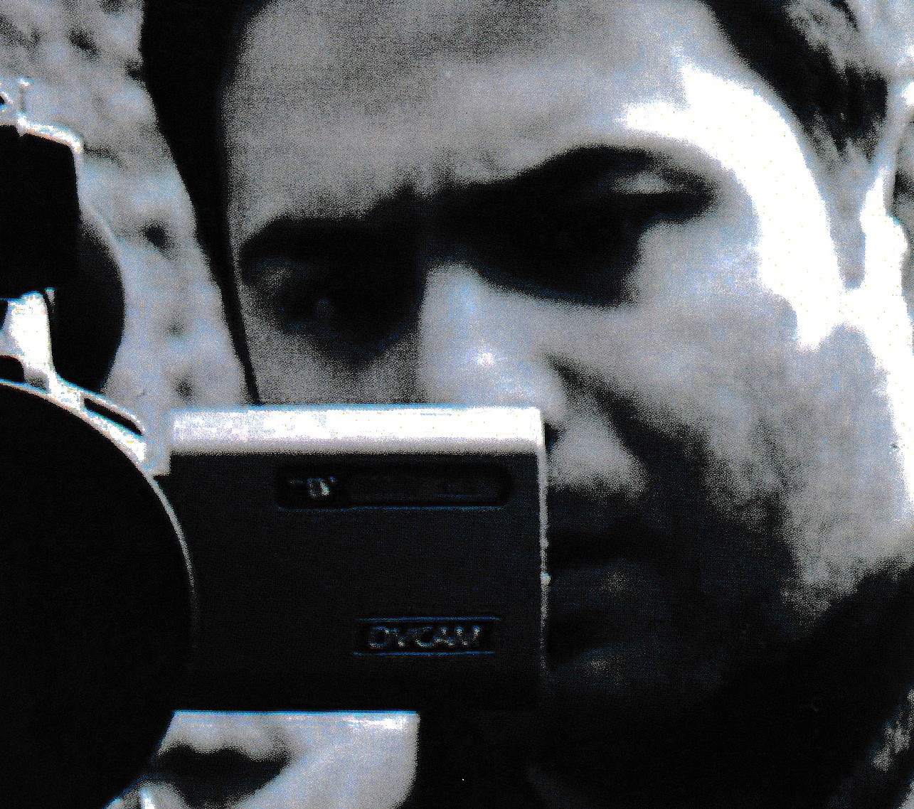 Rouzbeh Rashidi filming with a DVCAM camera, from 7th Art Magazine, 2007
